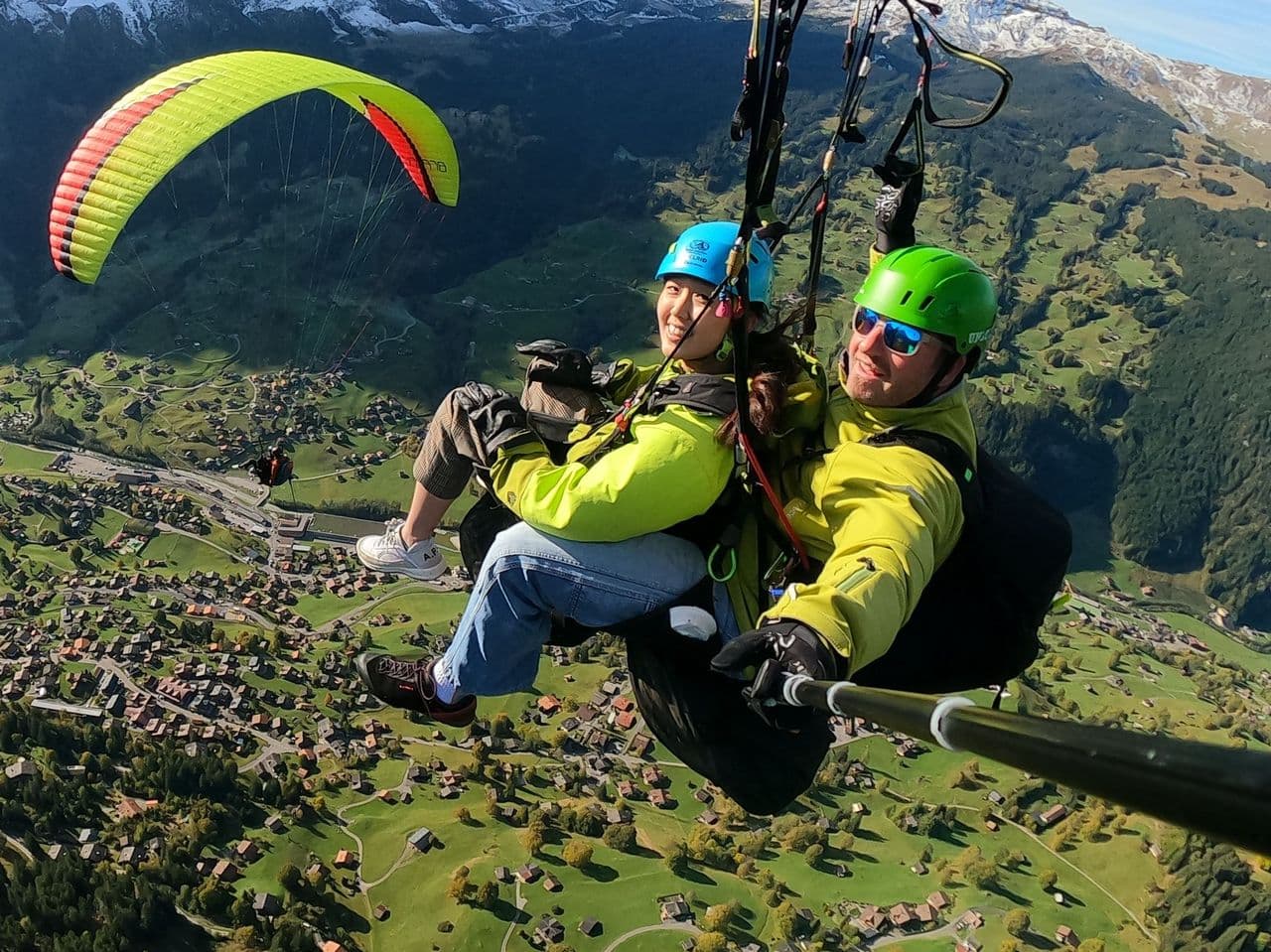 Parapente sobre viñedos